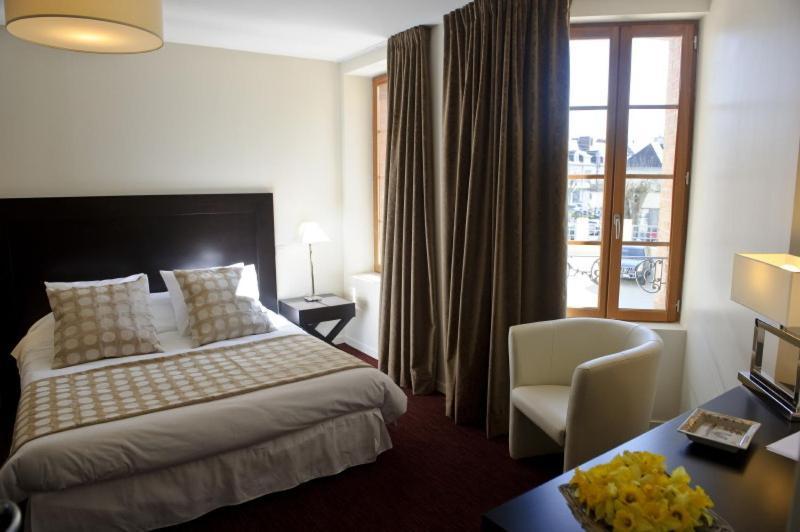 Hotel Burgevin Sully-sur-Loire Εξωτερικό φωτογραφία