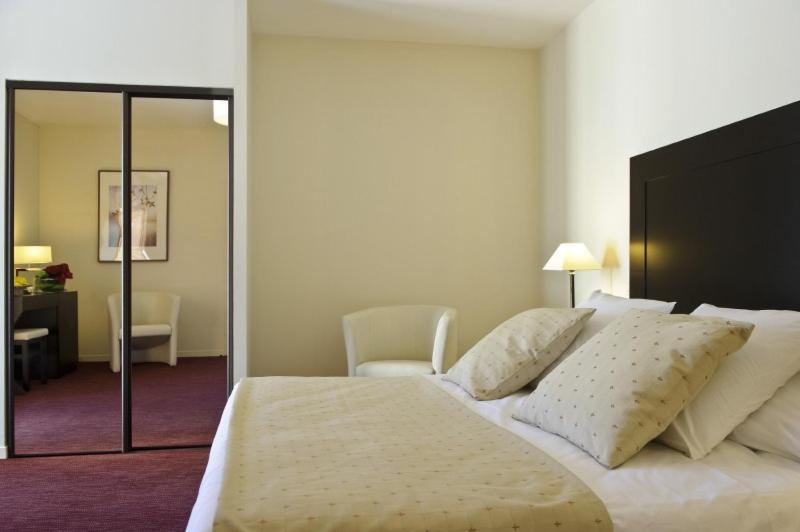 Hotel Burgevin Sully-sur-Loire Εξωτερικό φωτογραφία