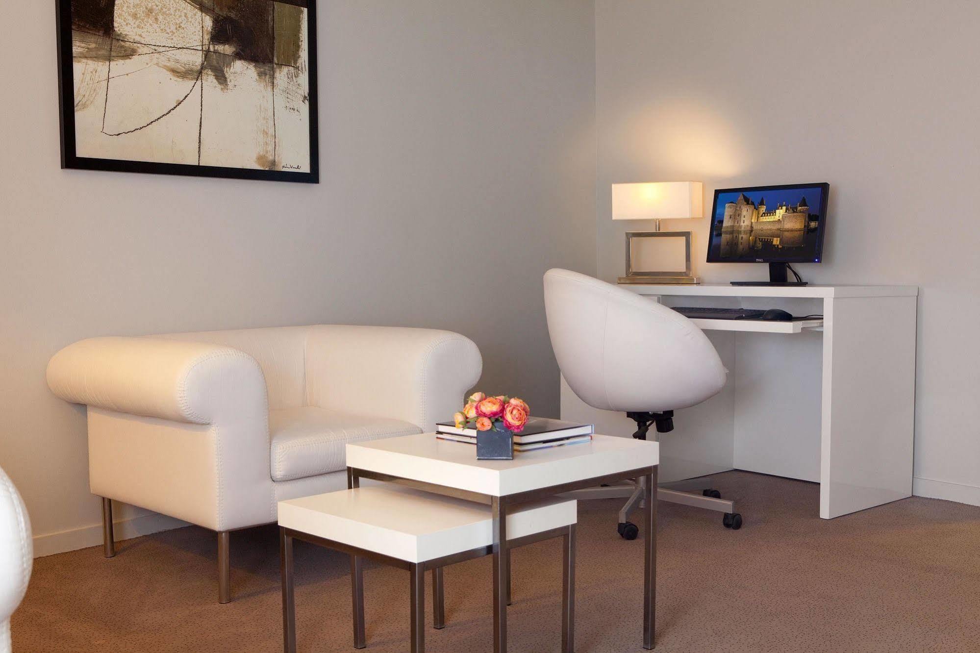 Hotel Burgevin Sully-sur-Loire Εξωτερικό φωτογραφία