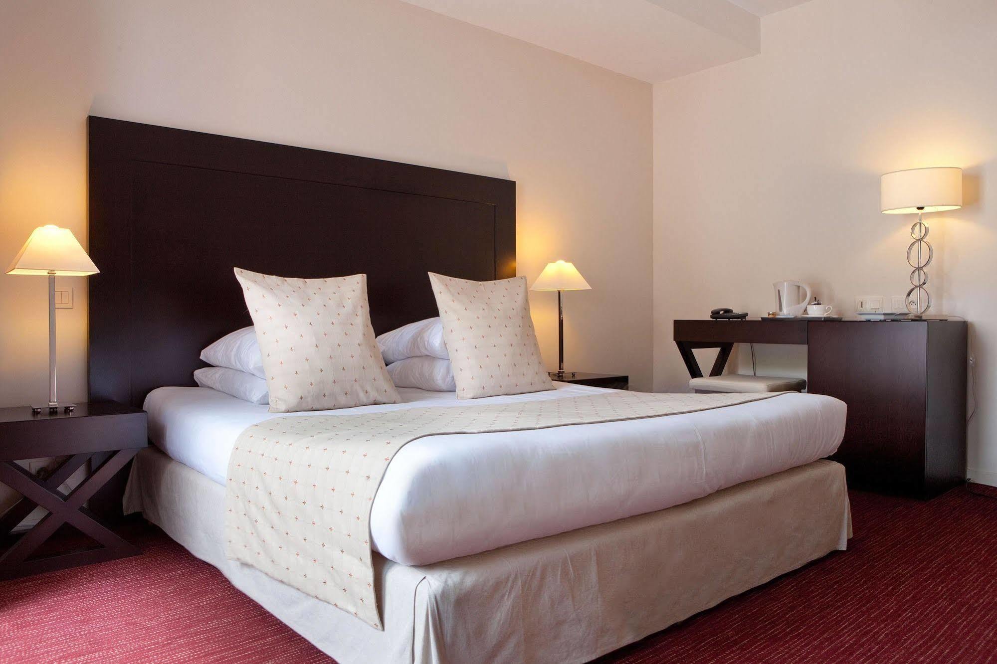 Hotel Burgevin Sully-sur-Loire Εξωτερικό φωτογραφία