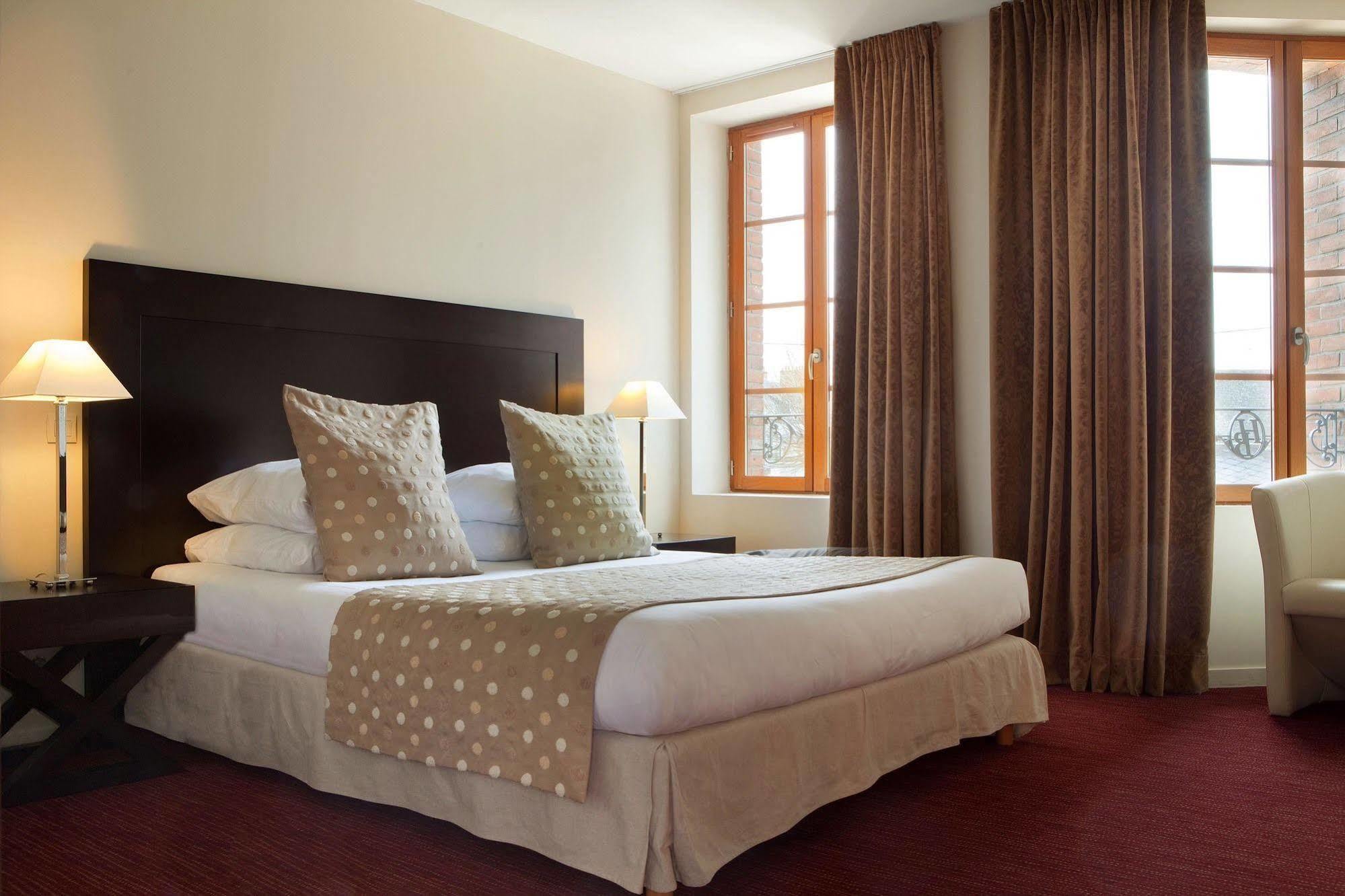 Hotel Burgevin Sully-sur-Loire Εξωτερικό φωτογραφία