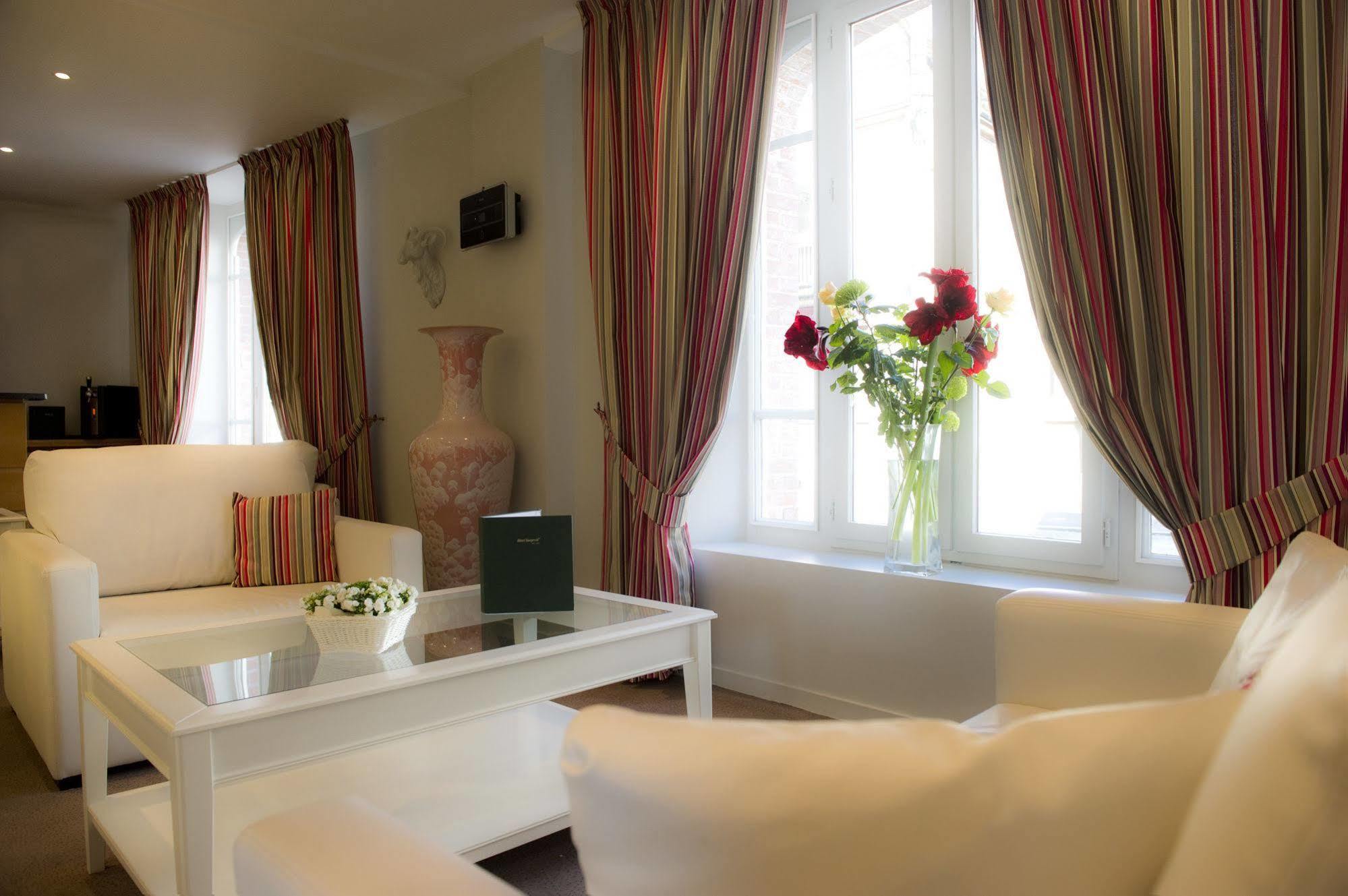 Hotel Burgevin Sully-sur-Loire Εξωτερικό φωτογραφία